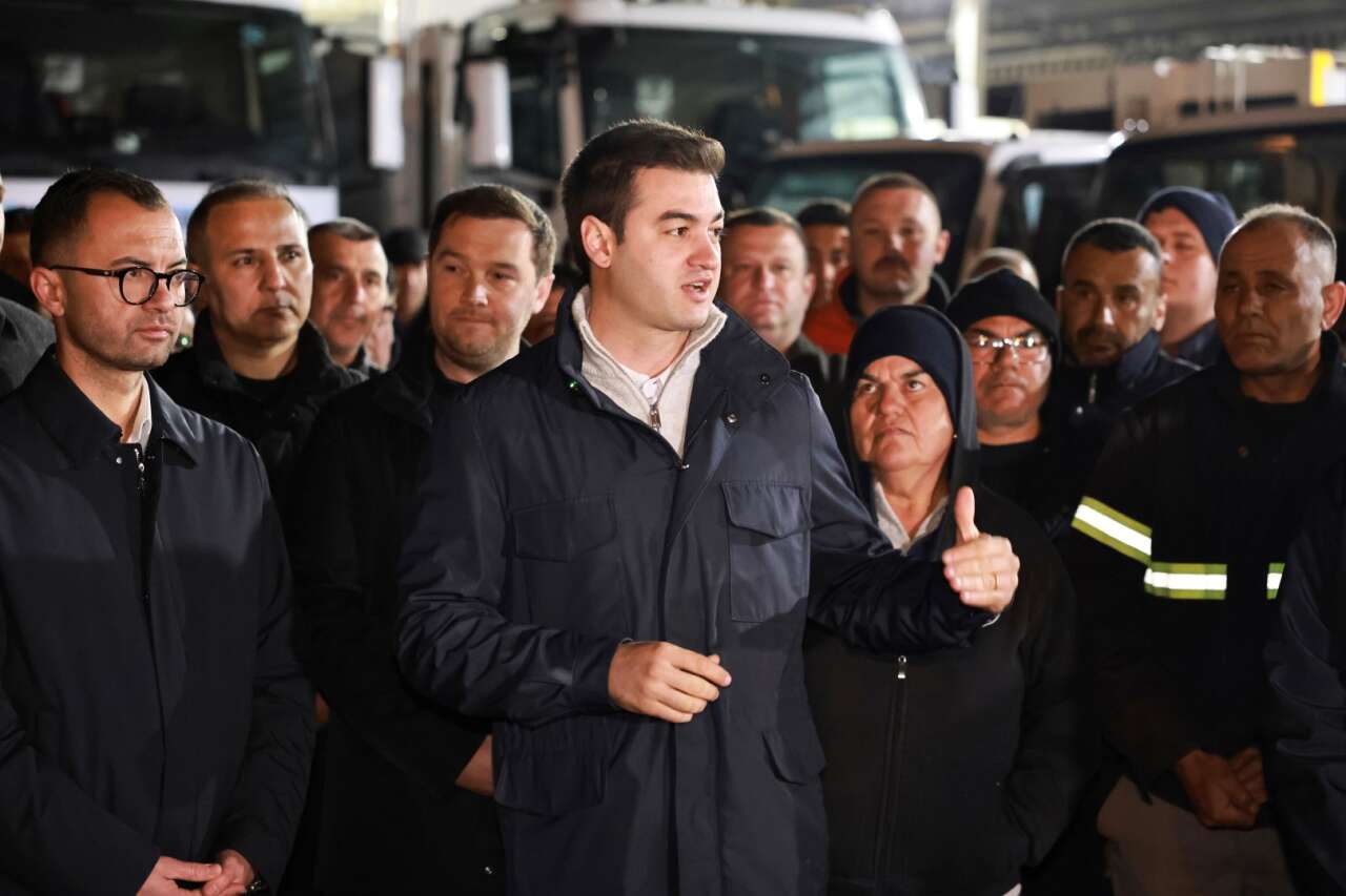 Başkan Tamer Mandalinci Temizlik İşleri Personeliyle Sahurda Buluştu 1